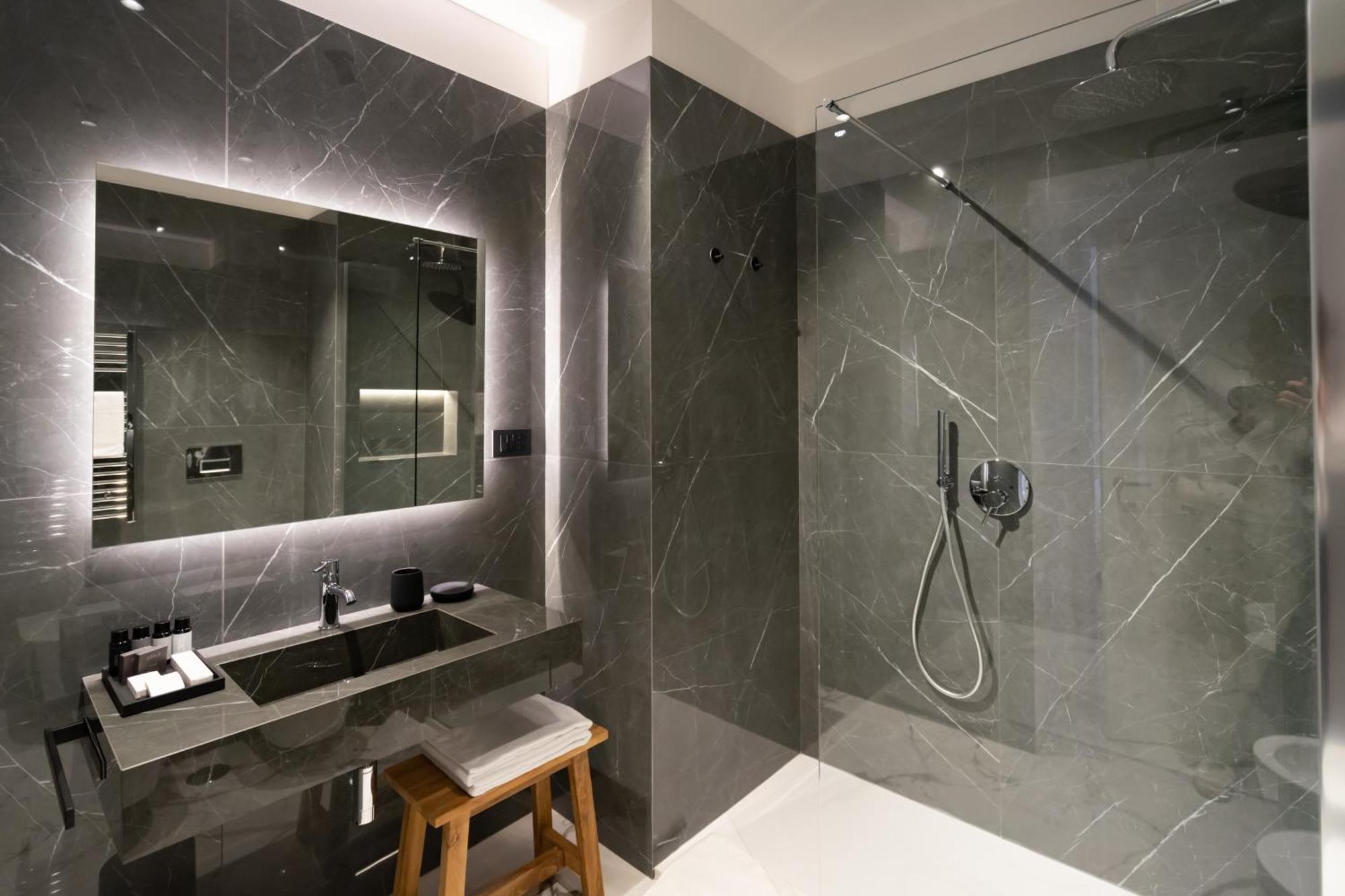 Insogno Suites เนเปิลส์ ภายนอก รูปภาพ